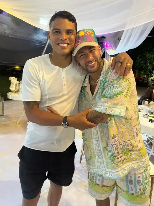 不仅象征着 不仅象征着